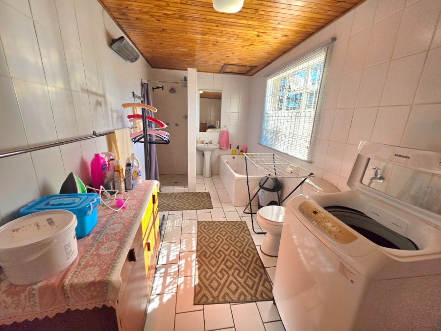 8 Bedroom Property for Sale in Bethlehem Free State